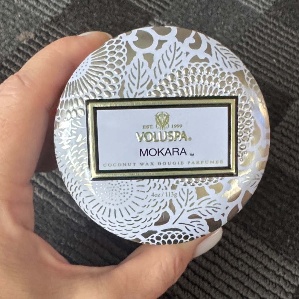 Voluspa Mokara Candle in White and Gold